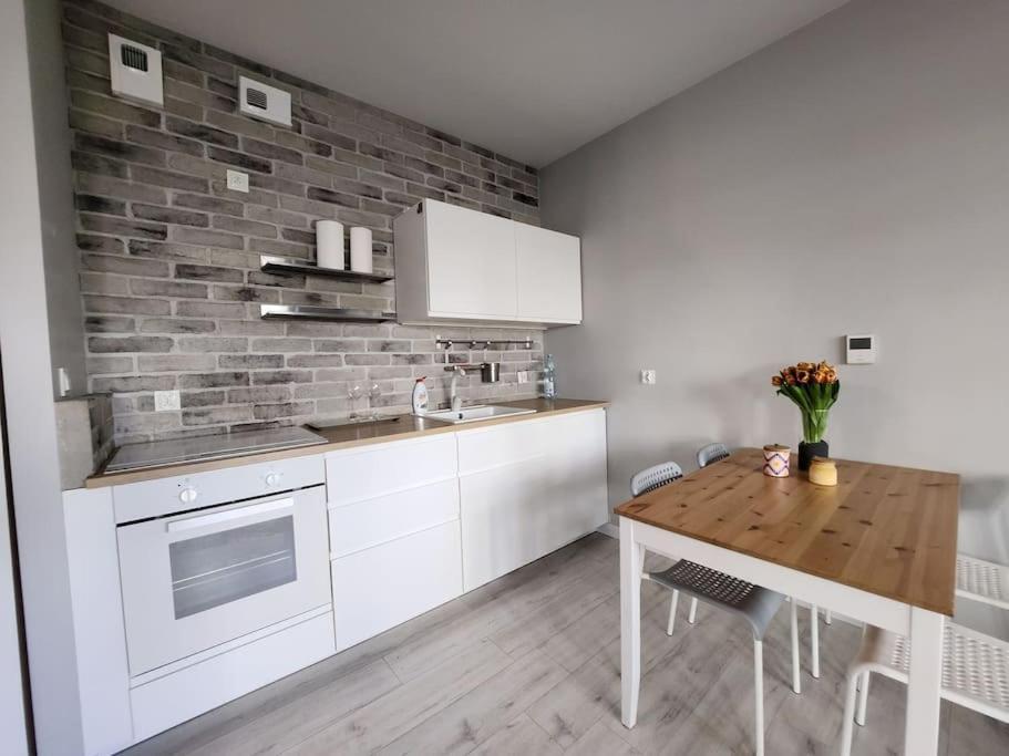 Apartstars - Powstancow #32 With Terrace Ряшів Екстер'єр фото